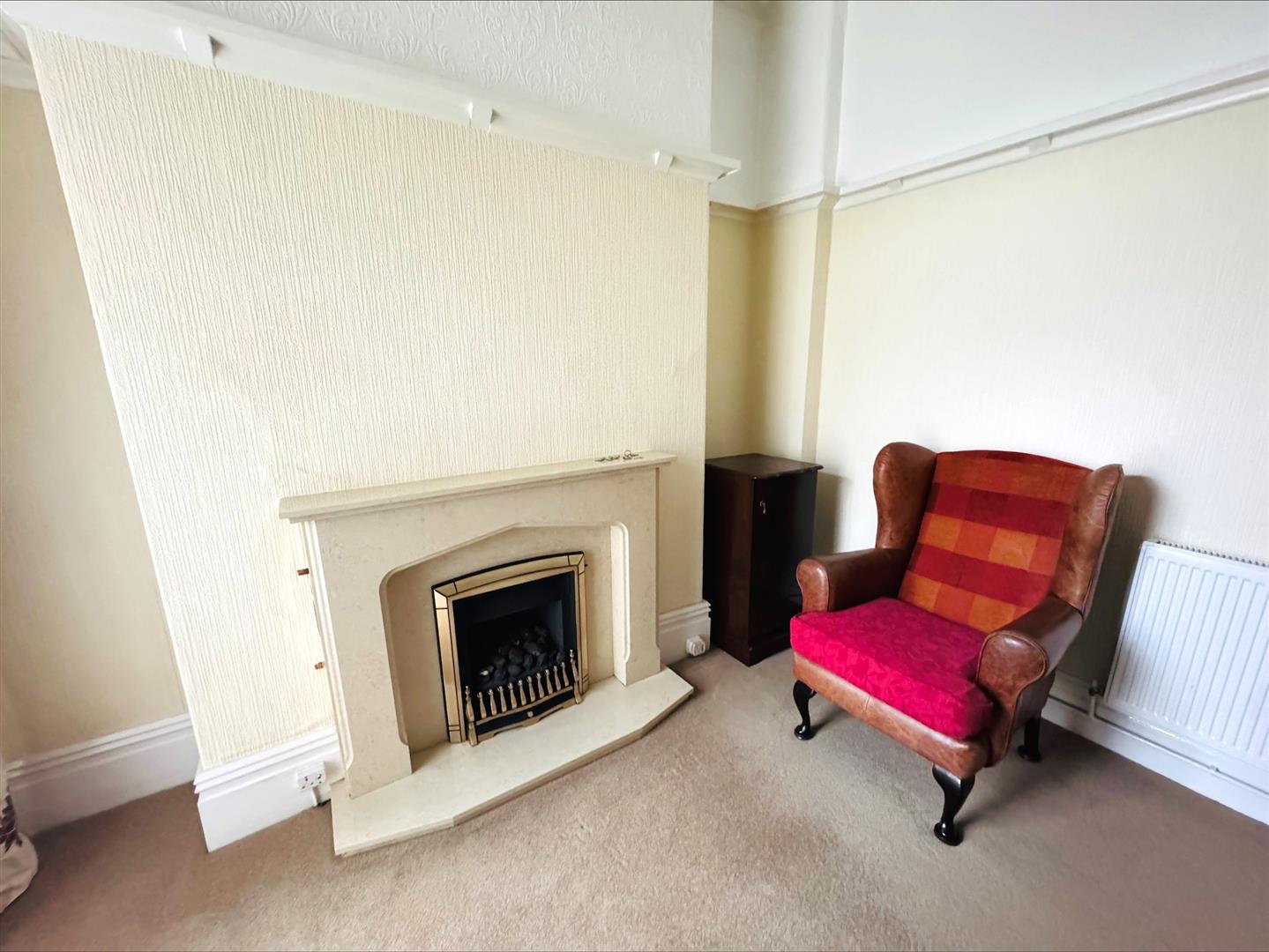 College Square, Llanelli, SA15 1DT